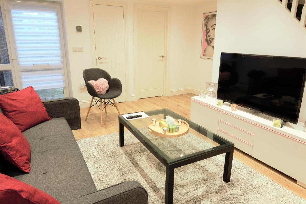 Stylish 2 Bedroom Apartment In The Heart Of Greenwich Лондон Екстериор снимка