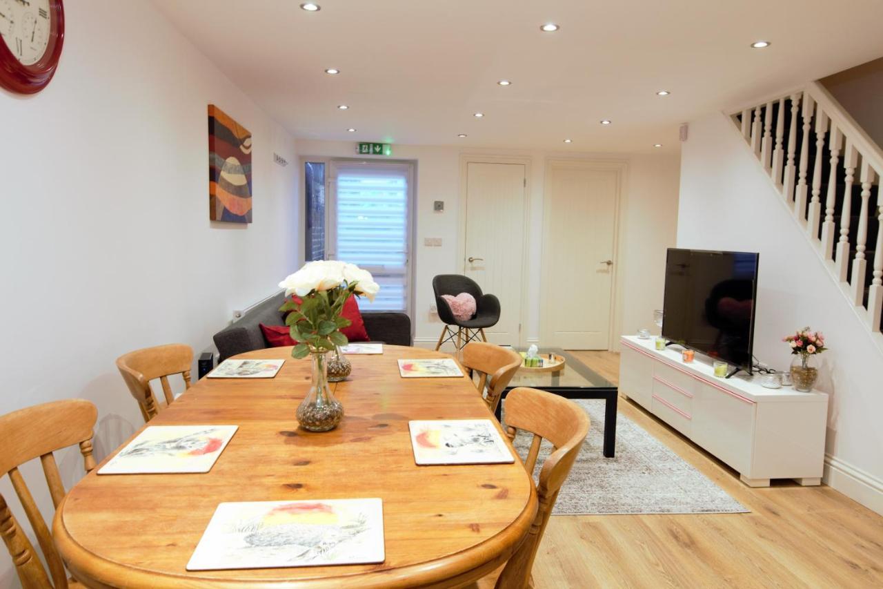Stylish 2 Bedroom Apartment In The Heart Of Greenwich Лондон Екстериор снимка