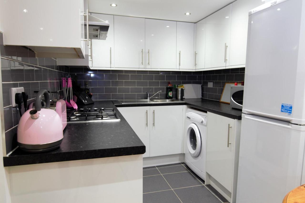 Stylish 2 Bedroom Apartment In The Heart Of Greenwich Лондон Екстериор снимка