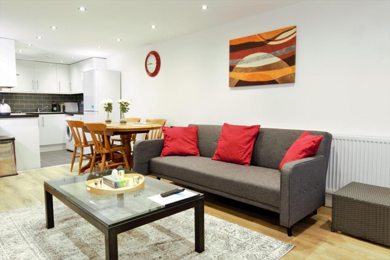Stylish 2 Bedroom Apartment In The Heart Of Greenwich Лондон Екстериор снимка