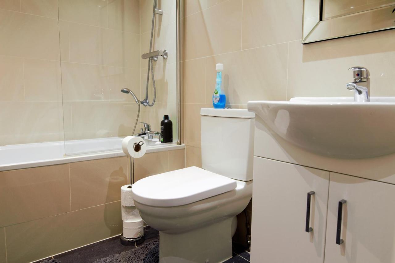 Stylish 2 Bedroom Apartment In The Heart Of Greenwich Лондон Екстериор снимка